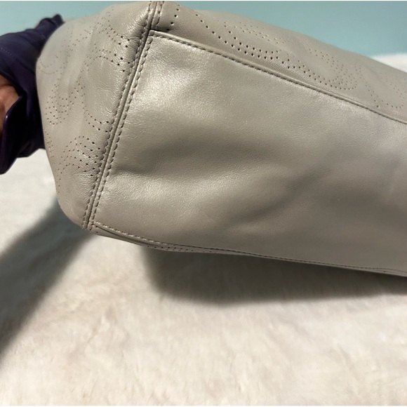 Coach shoulder bag large size. Authentic & pre-owned. - Picture 5 of 6